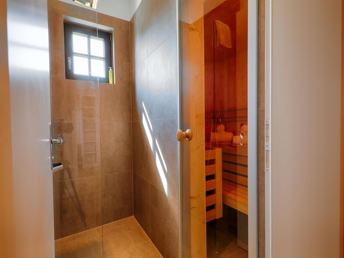 Reetland Am Meer - Luxus Reetdachvilla Mit 3 Schlafzimmern, Sauna Und Kamin F18 Дранске Экстерьер фото